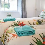 Lovely Heather House 1 King 1 Double 4 Single Beds