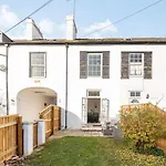 Lovely Heather House 1 King 1 Double 4 Single Beds