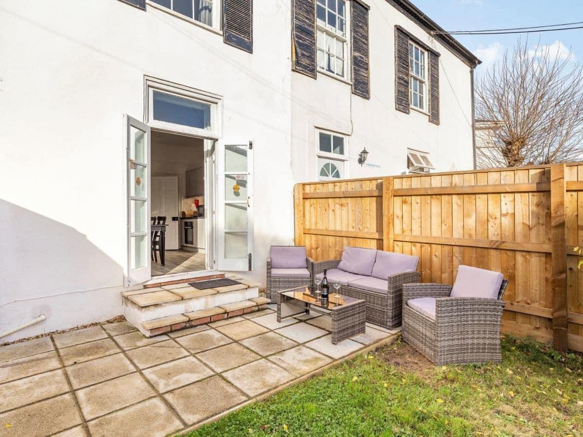 Lovely Heather House 1 King 1 Double 4 Single Beds