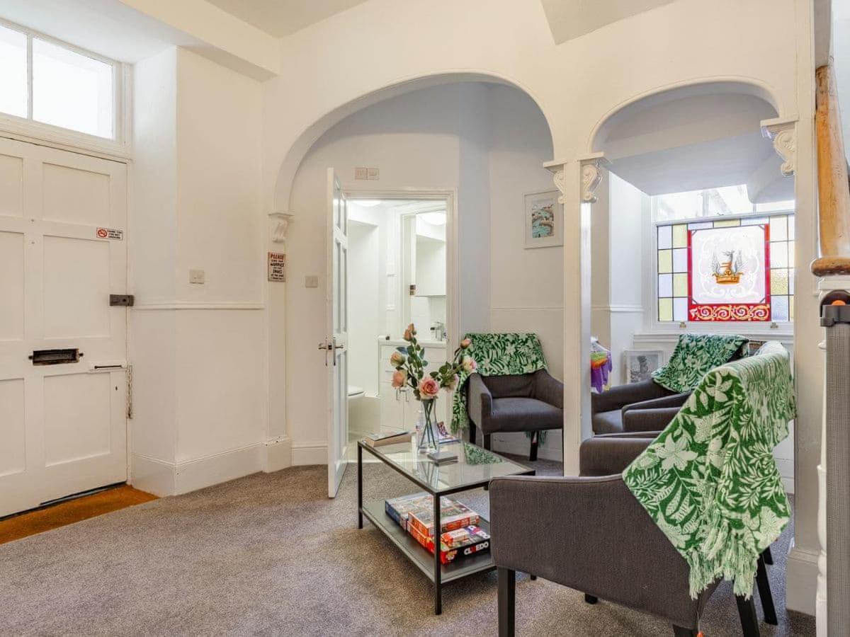Lovely Heather House 1 King 1 Double 4 Single Beds *